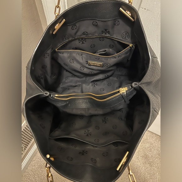 Tory Burch Shoulder Bag - Picture 6 of 8